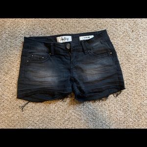 Black buckle day trip shorts